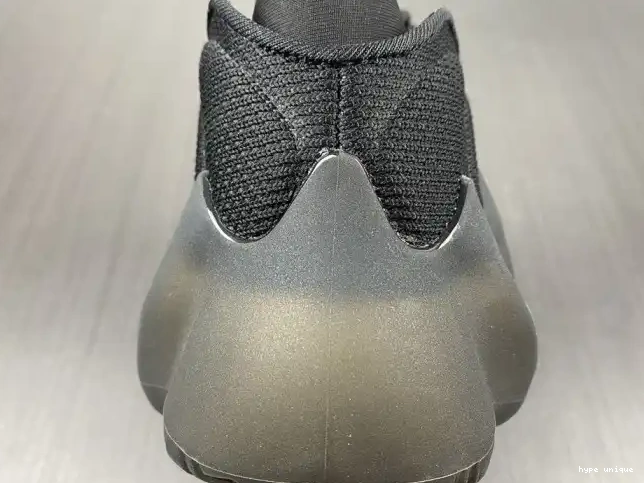 hype 400 YEEZY ADIDAS H68032 0525